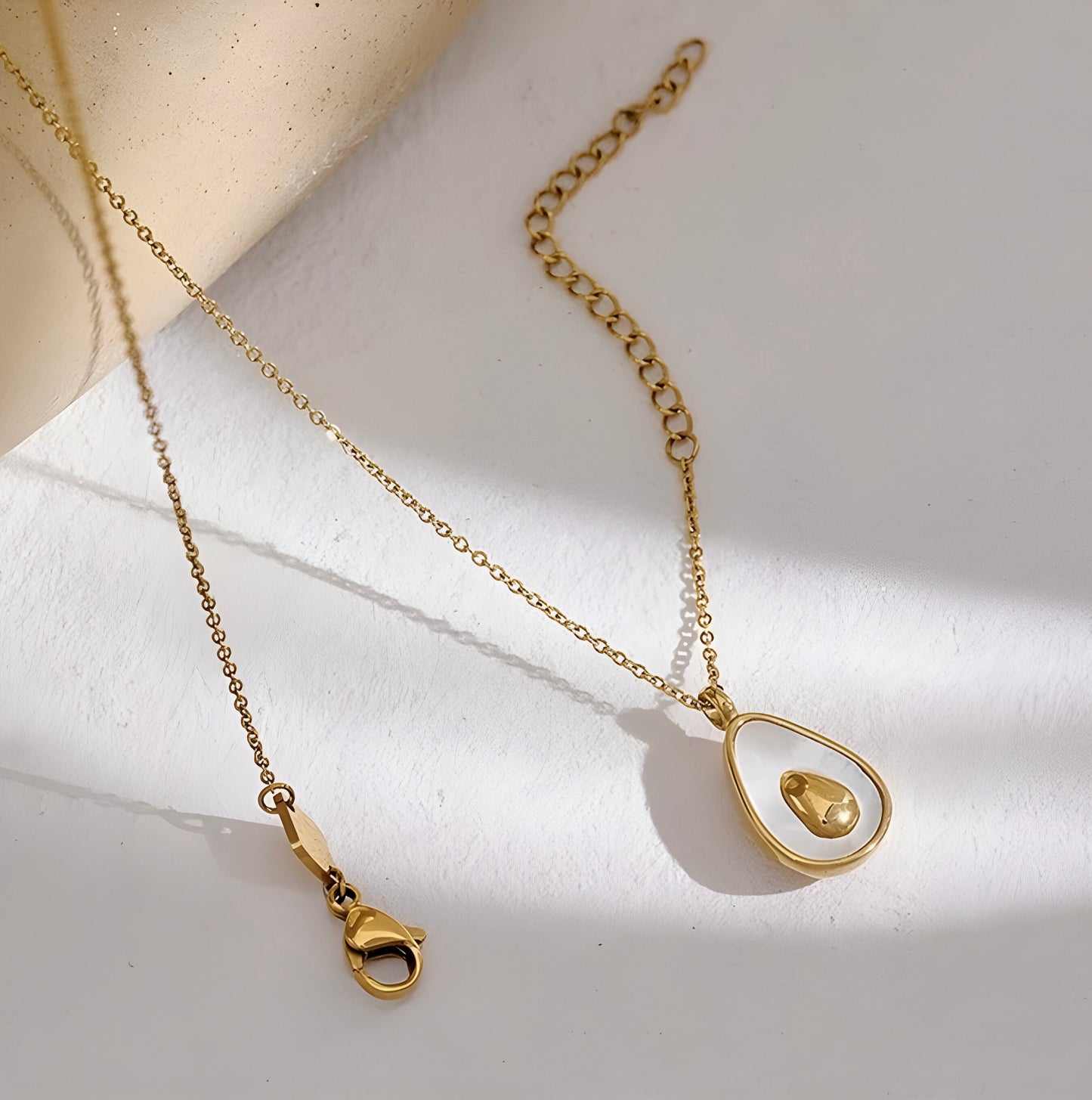 Collana Avocado