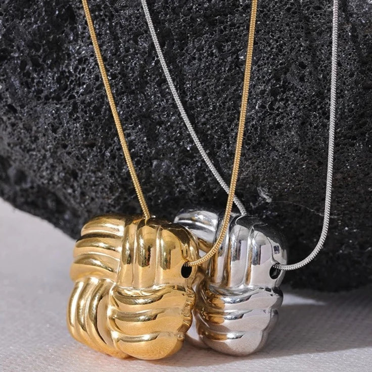 Collana Square Bold