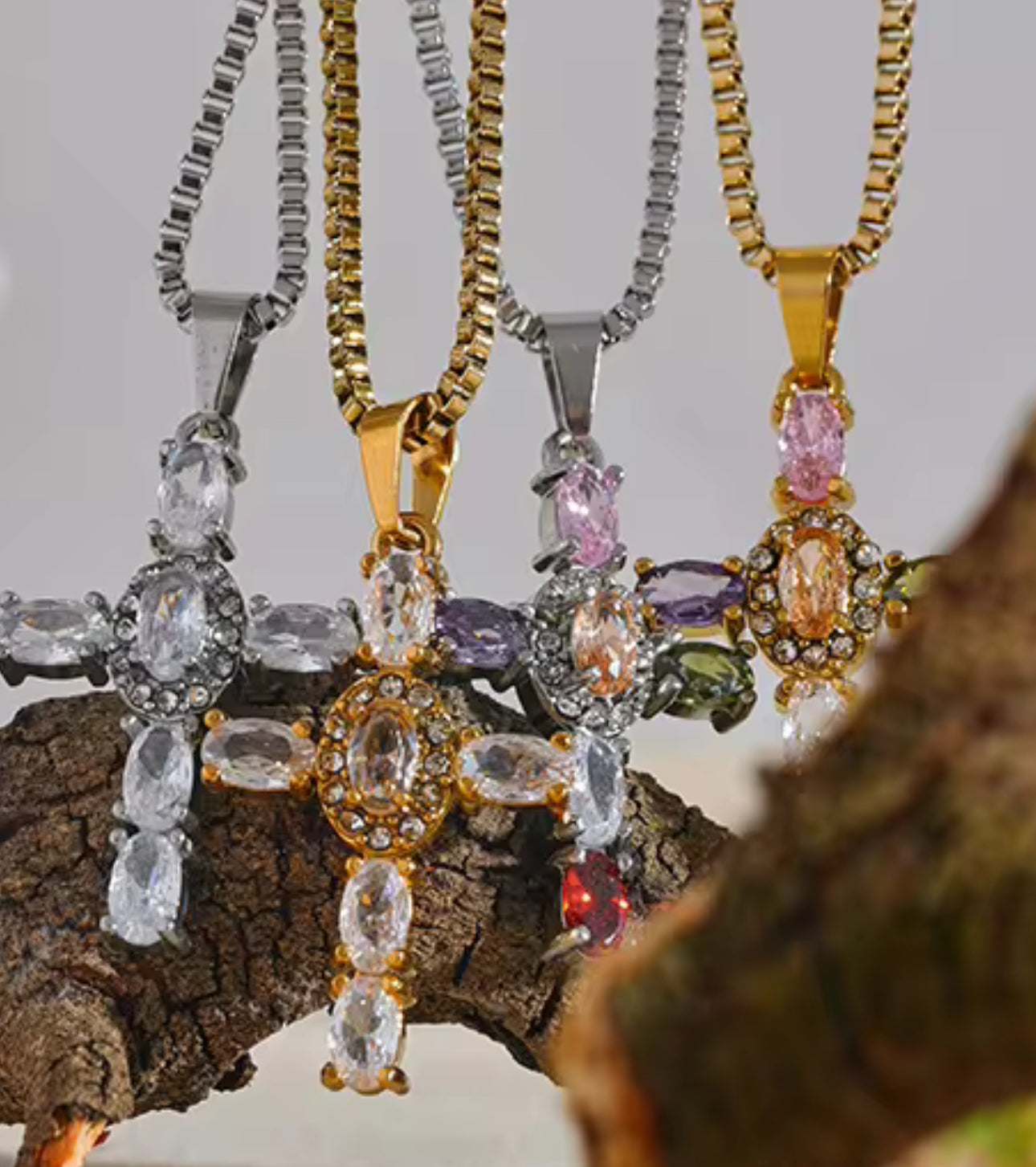 Collana Faith